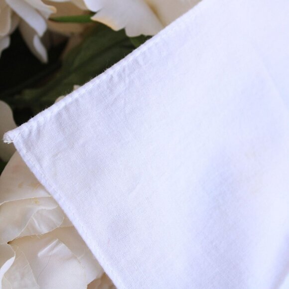 Vintage Handkerchief, White Cotton With Blue Embroidered Roses Hanky - Picture 6 of 10
